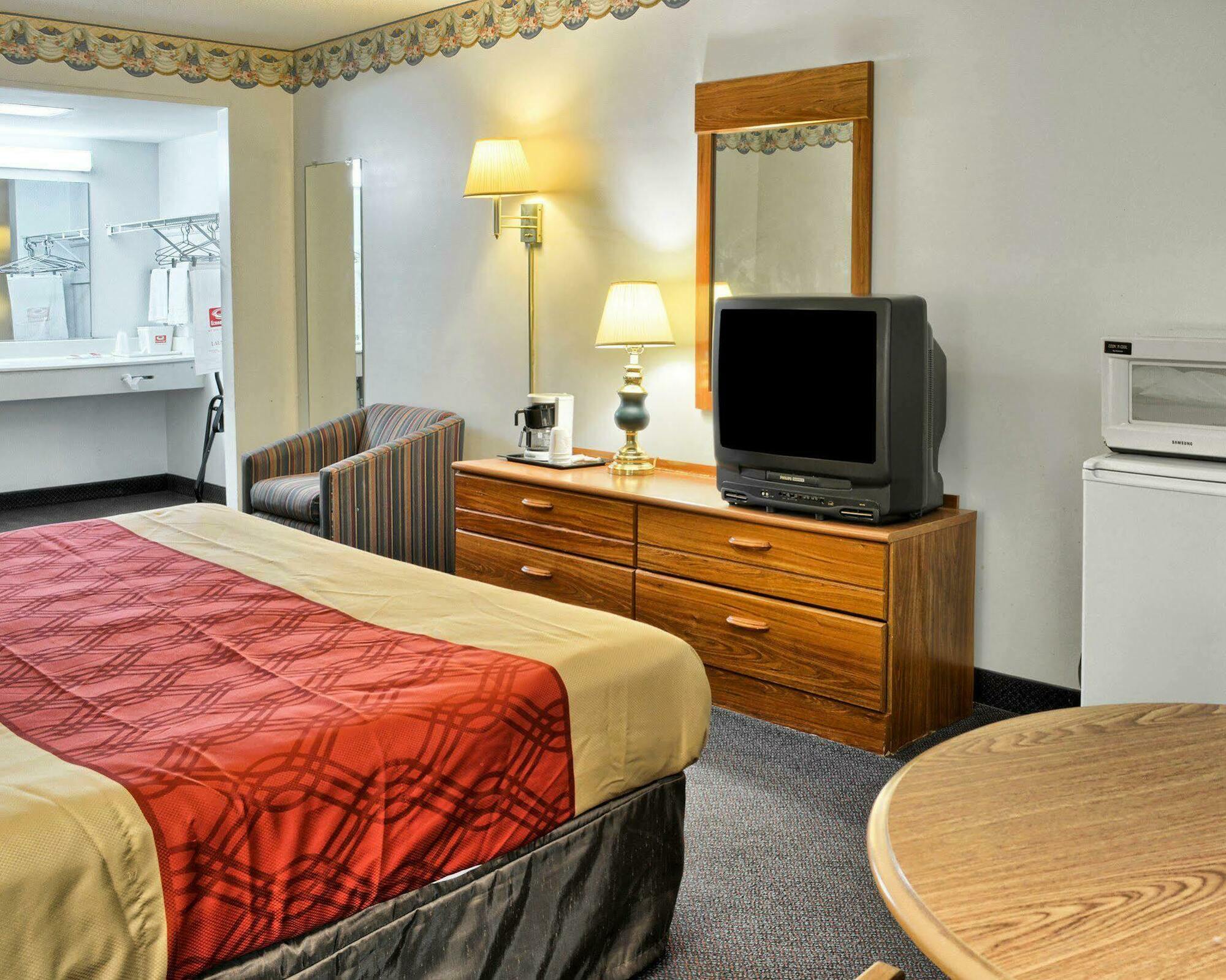 Econo Lodge Ruther Glen Eksteriør billede